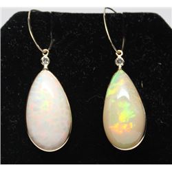 10KT YELLOW GOLD DROP STYLE OPAL EARRINGS