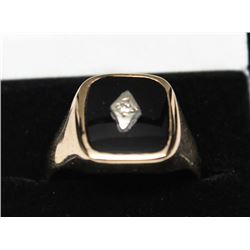 14KT YELLOW GOLD DIAMOND RING