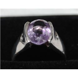 STAMPED 14KT. WHITE GOLD AMETHYST & IOLITE RING