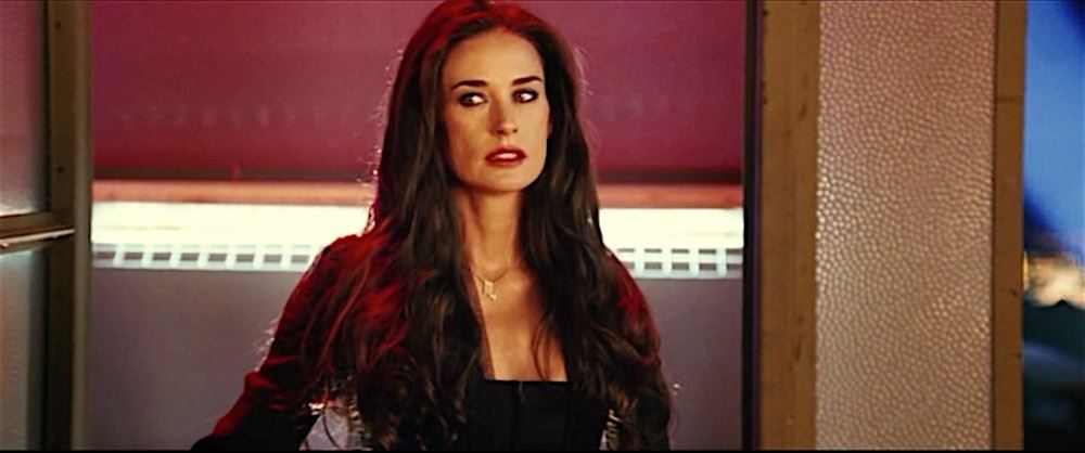 Charlie's Angels: Full Throttle - Madison Lee's Outfit (Demi Moore)