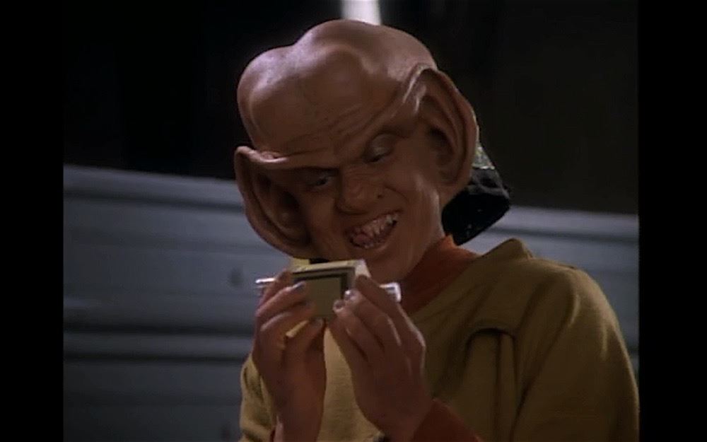 Nog with a self sealing stem bolt