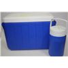 Image 1 : MEDIUM SIZE COLEMAN BLUE & WHITE COOLER