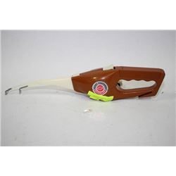 VINTAGE POCKET FISHERMAN