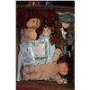 Image 1 : BOX W COLLECTIBLE DOLLS