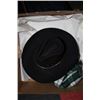 Image 1 : BOX W ONE  PIGALLE AND ONE CORONA COWBOY HAT
