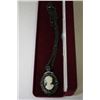 Image 1 : VINTAGE CAMEO IN BLACK SETTING NECKLACE