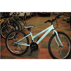 NORCO GIRLS 18 SPEED MOUNTAIN BIKE