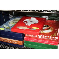 COLLECTION OF 9 HOLIDAY CAKE PLATTERS W SERVERS
