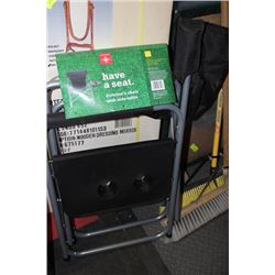 COLLAPSIBLE DIRECTORS CAMP CHAIR W SIDETABLE