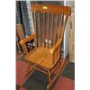 Image 1 : OAK ROCKING CHAIR