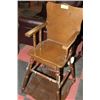 Image 1 : VINTAGE HIGHCHAIR
