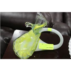 YELLOW AND WHITE ART GLASS BIRD ORNAMENT