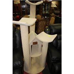 LARGE CAT SCRTHING POST/HOUSE