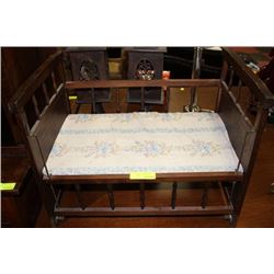 WOOD VINTAGE DOLL CRIB
