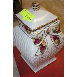 ESTATE OLD COUNTRY ROSES COOKIE JAR