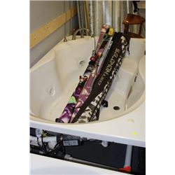 6FT. JACUZZI TUB COMPLETE (USED)