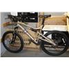 Image 1 : DIAMONDBACK FULL SUSP. MOUNTAIN BIKE