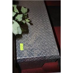 ALUMINUM TRUCK TOOL BOX SIZE:82 X 16 X 14