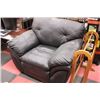 Image 1 : BLACK LEATHERETTE SOFA CHAIR
