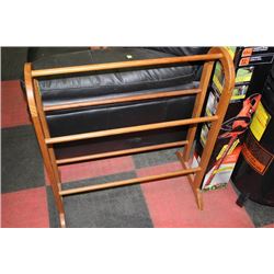 TEAK QUILT RACK