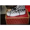 Image 1 : PAIR OF VANS SIZE 6.5 SKATEBOARD SHOES