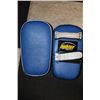 Image 1 : PAIR OF 13" BLUE KICKBOXING KICKING/PUCHING PADS