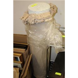 LIGHTED 'STONE LOOK'  POST