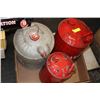 Image 1 : 3 METAL GAS TANKS
