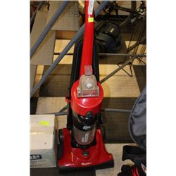 Black/ Red Dirt Devil Upright Bag-less