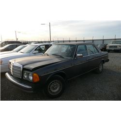 85 Mercedes-Benz 300-Class 4 Dr  Turbodiesel Sedan - ADT - DRIVE