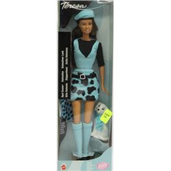 2001 TERESA SPOT SCENE BARBIE