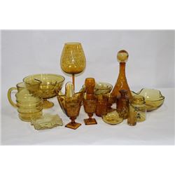 ESTATE BOX OF AMBER GLASSWARE