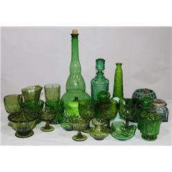 ESTATE BOX OF GREEN GLASSWARE