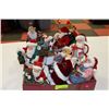 Image 1 : NEW LOT OF 10 SANTAS AND 1 MRS. CLAUS