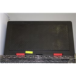 31 GALLON STORAGE LOCKER TOOL BOX