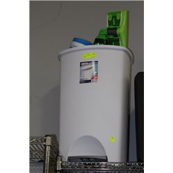 NEW STERLITE GARBAGE CAN WITH SWIFFER