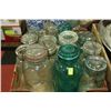 Image 1 : FLAT OF VINTAGE CANNING JARS