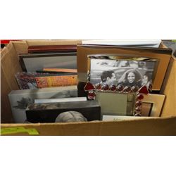 BOX OF PICTURE FRAMES & PLAQUES
