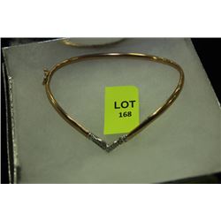 GOLD BRACELET WITH DIAMOND ACCENTS