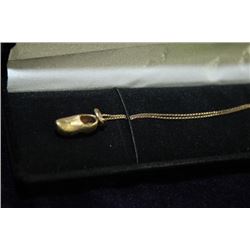 18" GOLD CHAIN WITH GOLD WOODEN SHOE CHARM