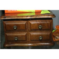 OAK JEWELLERY BOX WITH CONTENTS