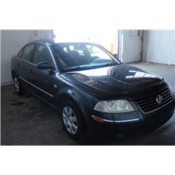 2004 VOLKSWAGEN PASSAT GLS