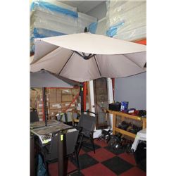 LARGE PATIO UMBRELLA