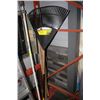 Image 1 : NEW LARGE POLY LEAF RAKE W/ 30 TINES