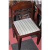 Image 1 : VINTAGE WOODEN CHAIR