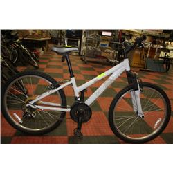 POLICE SEIZURE NORCO LADIES 18SPD MTN BIKE