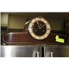Image 1 : VINATGE MANTLE CLOCK ( WORKS GREAT )