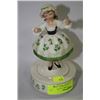 Image 1 : IRISH DANCER MUSICAL ORNAMENT