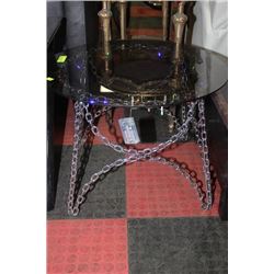 UNIQUE SMOKEY CLASS-TOP CHAIN TABLE W/