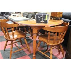 SOLID WOOD TABLE W/ 2 LEAFS & 4 CHAIRS